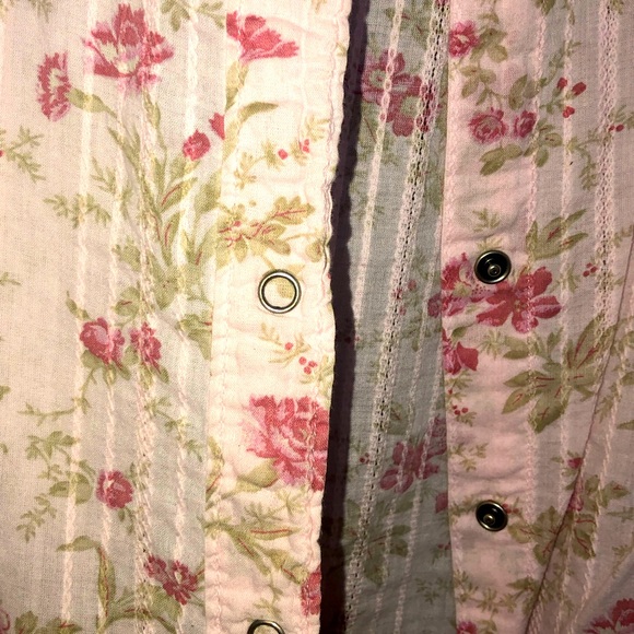 Top - Picture 2 of 4